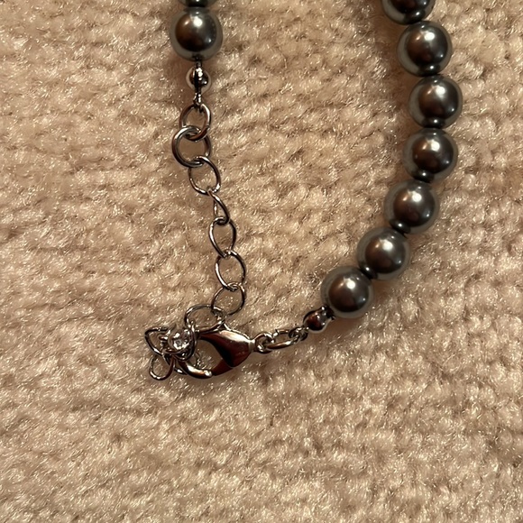 22” long necklace grey to black - Picture 3 of 6